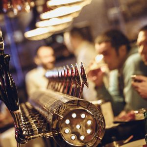 Pivo i kobaja Garage-10