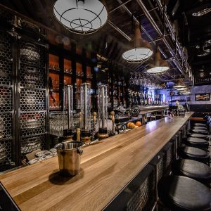 Pivo i kobaja Garage-28